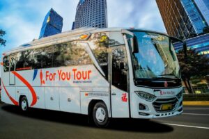 Sewa Jet Bus Jumbo Dari Kereta Cepat Tegalluar